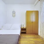 Apartment Gazic, No 2 *