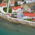 Apartman Gazic, No 2 *
