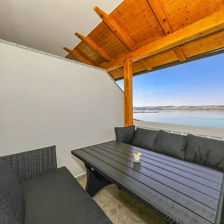 Appartement Gazic, No 2 *