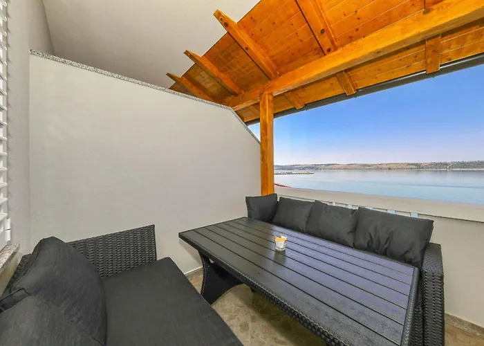 شقة Gazic, No 2 *