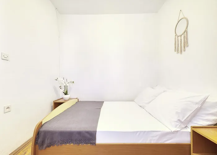 Gazic, No 2 شقة زادار